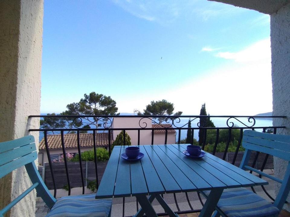 Joli 2 pièces 4 personnes VUE MER Cavalaire-sur-Mer Extérieur photo